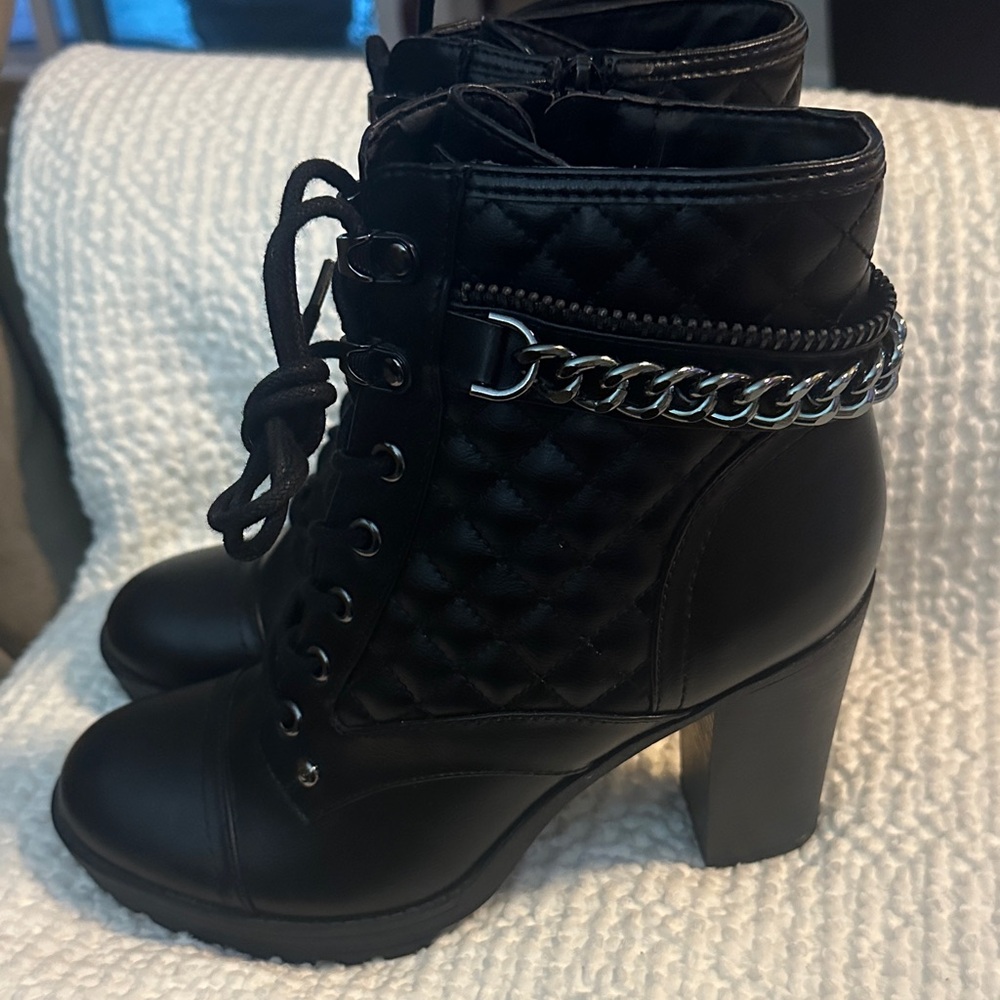 Guess quilted bootie with chain and zipper detail
G by Guess